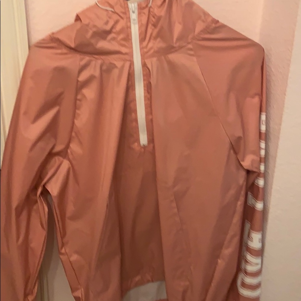 Wind breaker